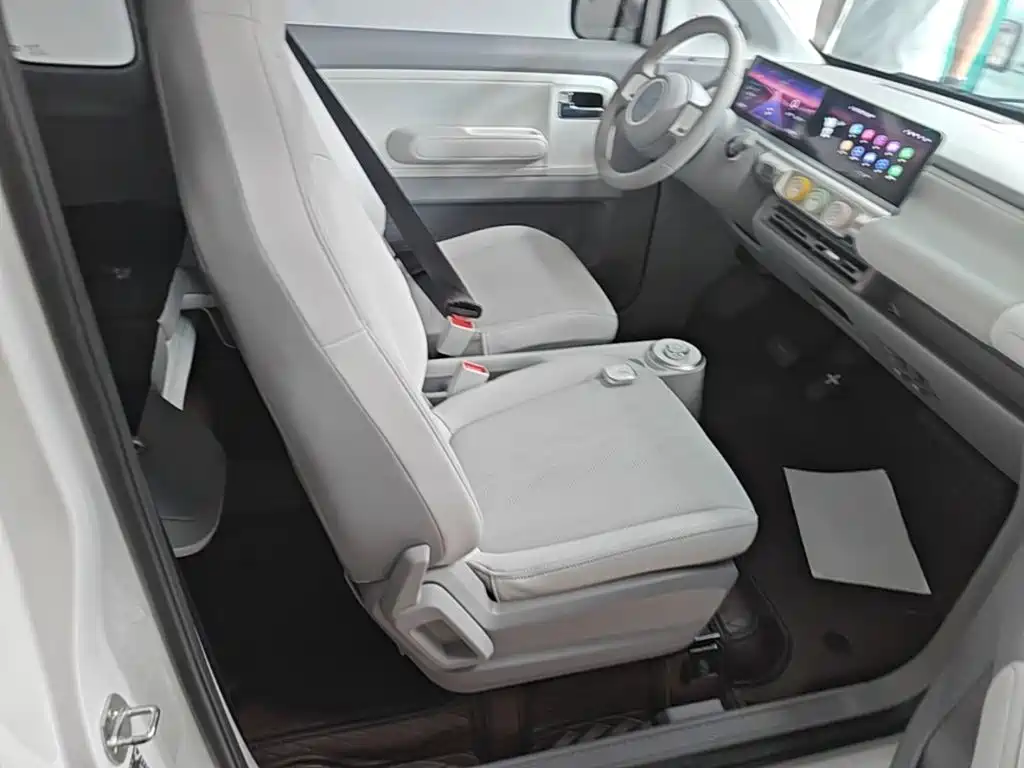 Wuling Motors Wuling Air ev 2022 2023 4-Seat Advanced Edition