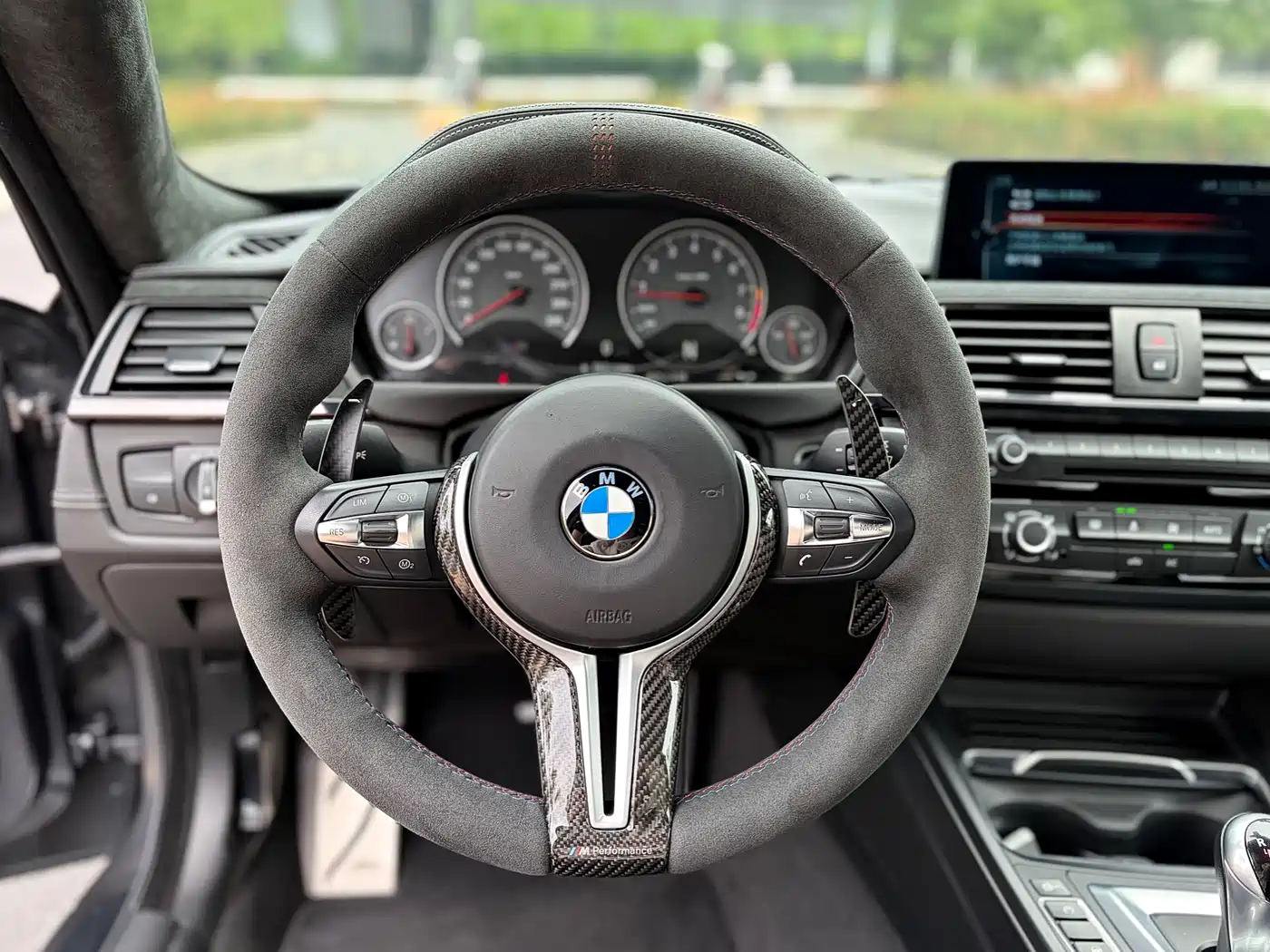 BMW M4 2016 M4 GTS фото 9
