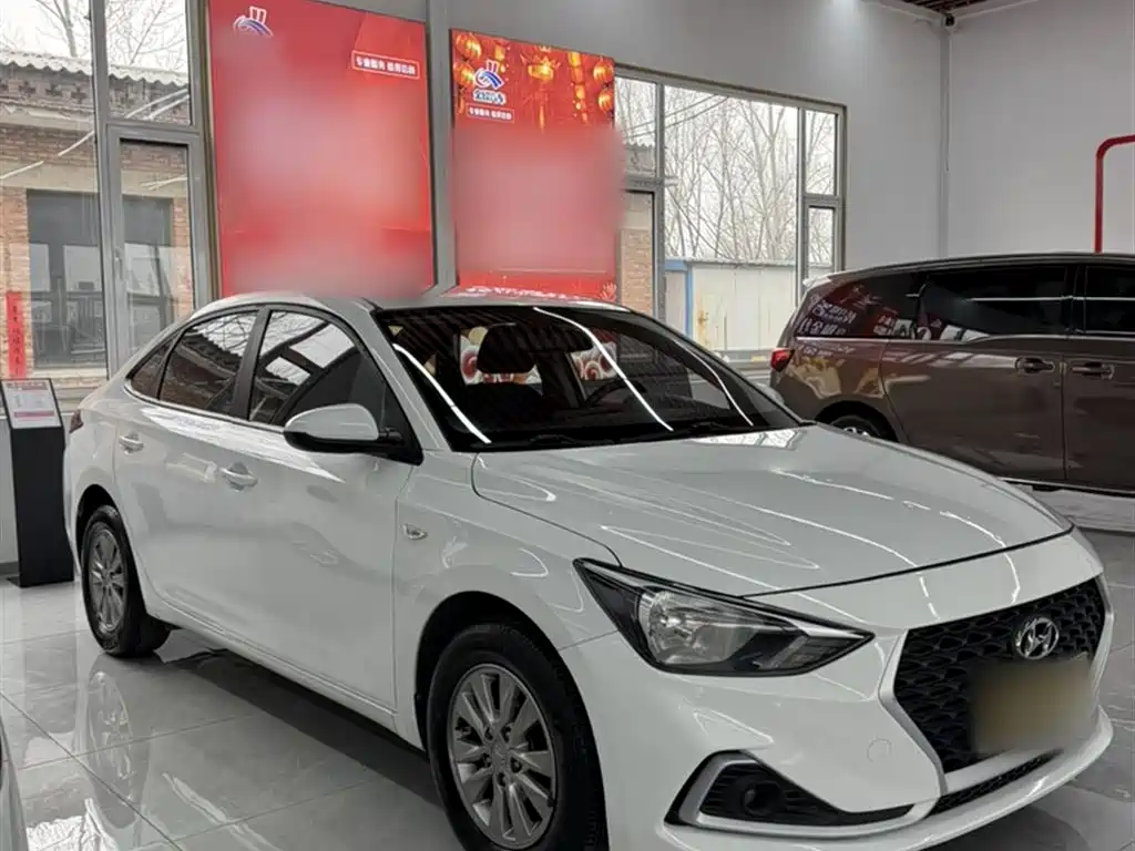Hyundai Elantra 2018 1.6L Automatic Pleasing Edition GL China VI фото 3