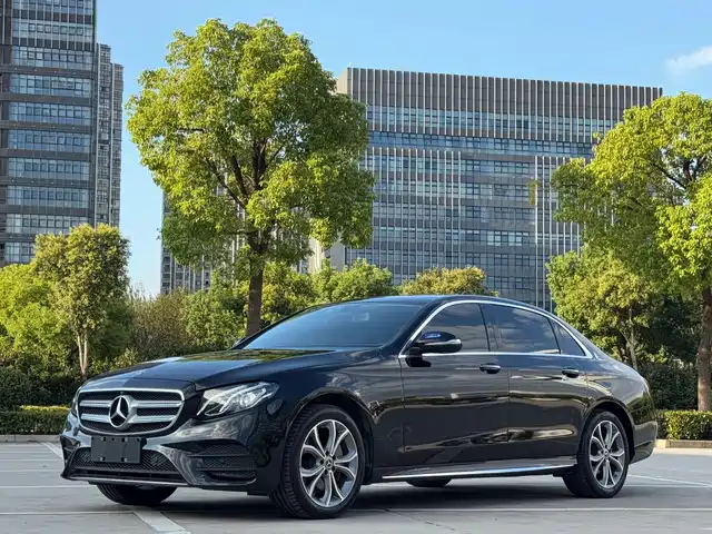 Mercedes-Benz E-Class 2020 E 300 L Sport Fashion Model — фото 2