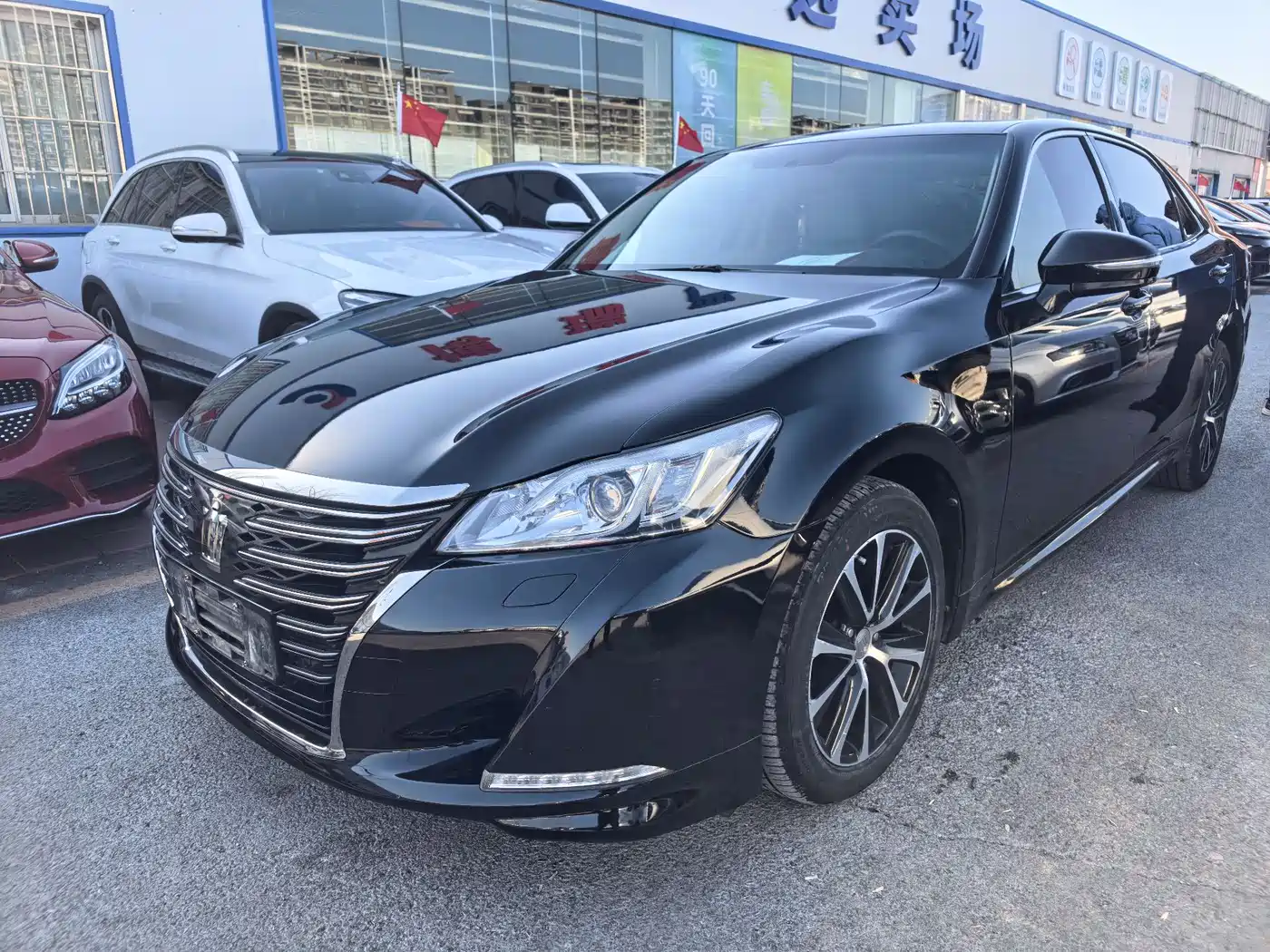 Toyota Crown 2018 2.0T Fashion Edition фото 2