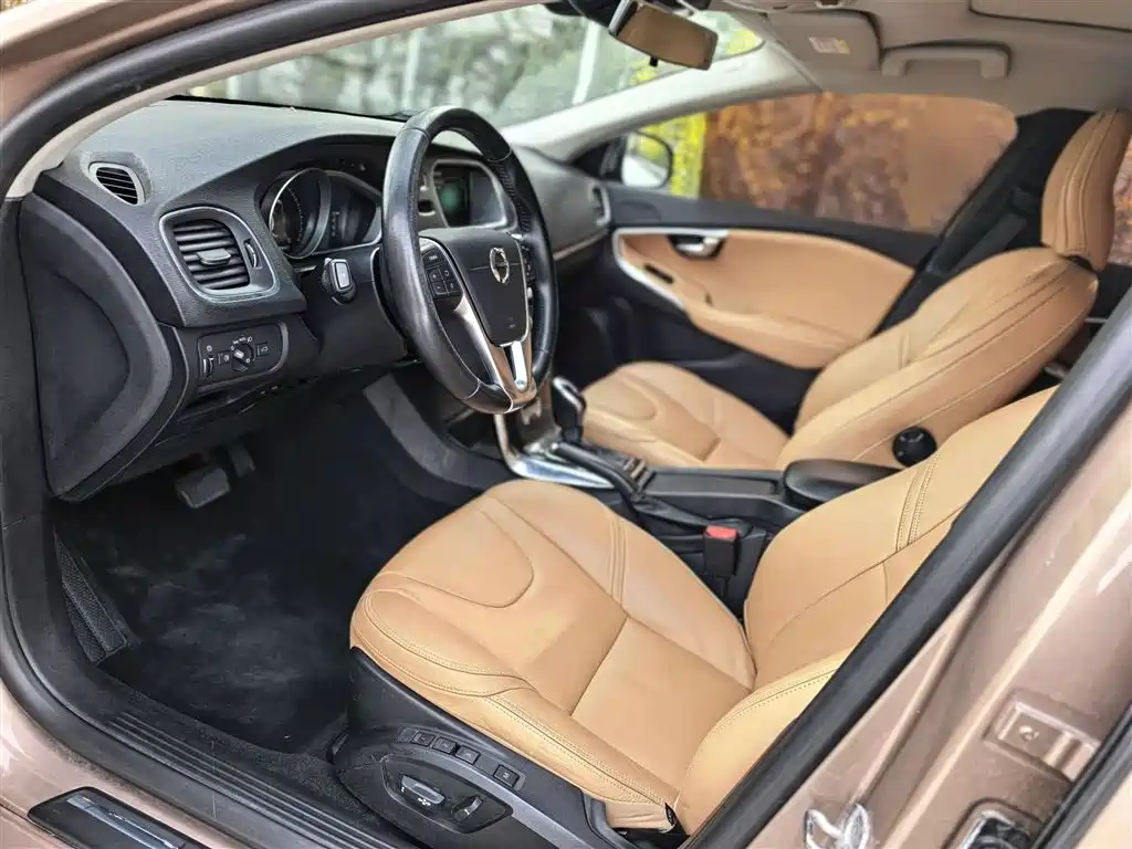 Volvo V40 2017 2017 T3 Inscription