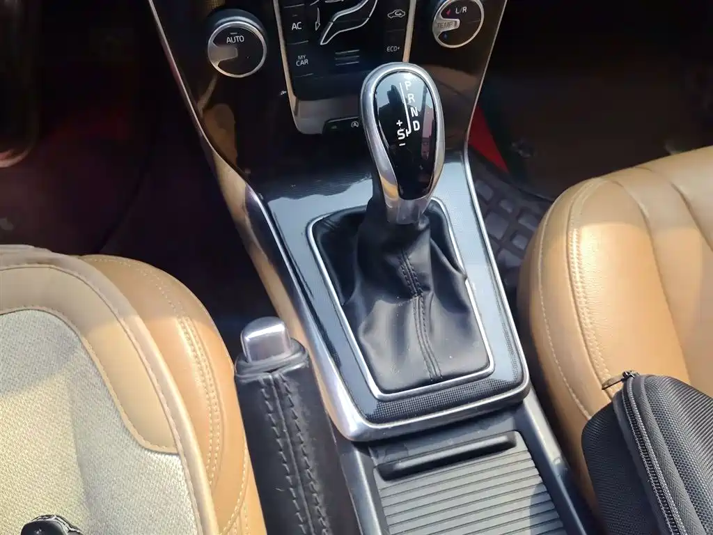 Volvo V40 2017 2017 T3 Inscription