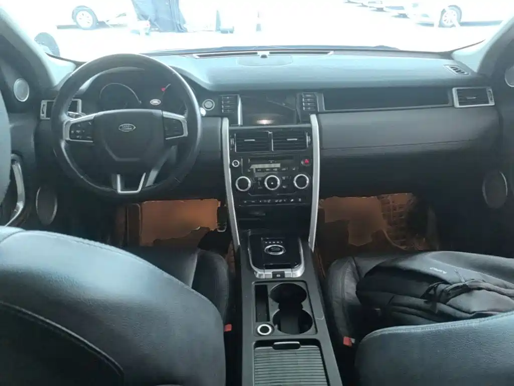 Land Rover Discovery Sport (Import) 2015 2015 2.0T SE
