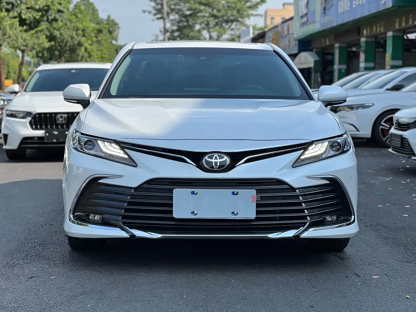 Toyota Camry 2024 2023 2.0G Luxury Edition