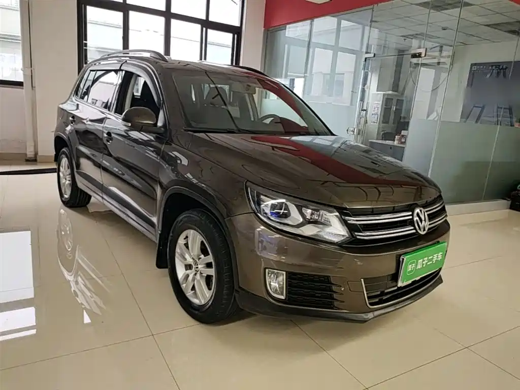 Volkswagen Tiguan 2015 1.8TSI Automatic 2WD Trendline фото 4