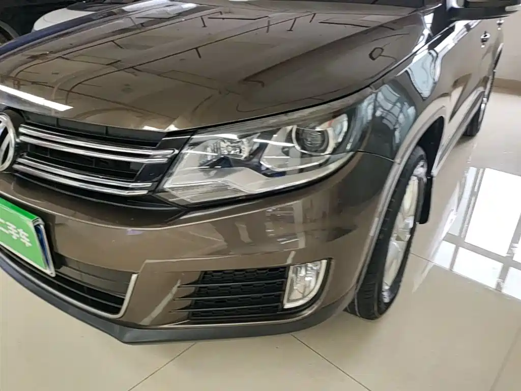 Volkswagen Tiguan 2015 1.8TSI Automatic 2WD Trendline фото 24