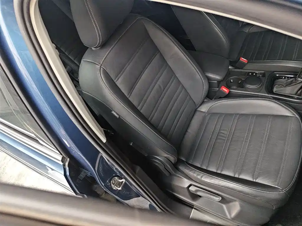 Volkswagen Touran 2016 Touran L 280TSI DSG Comfortline фото 25
