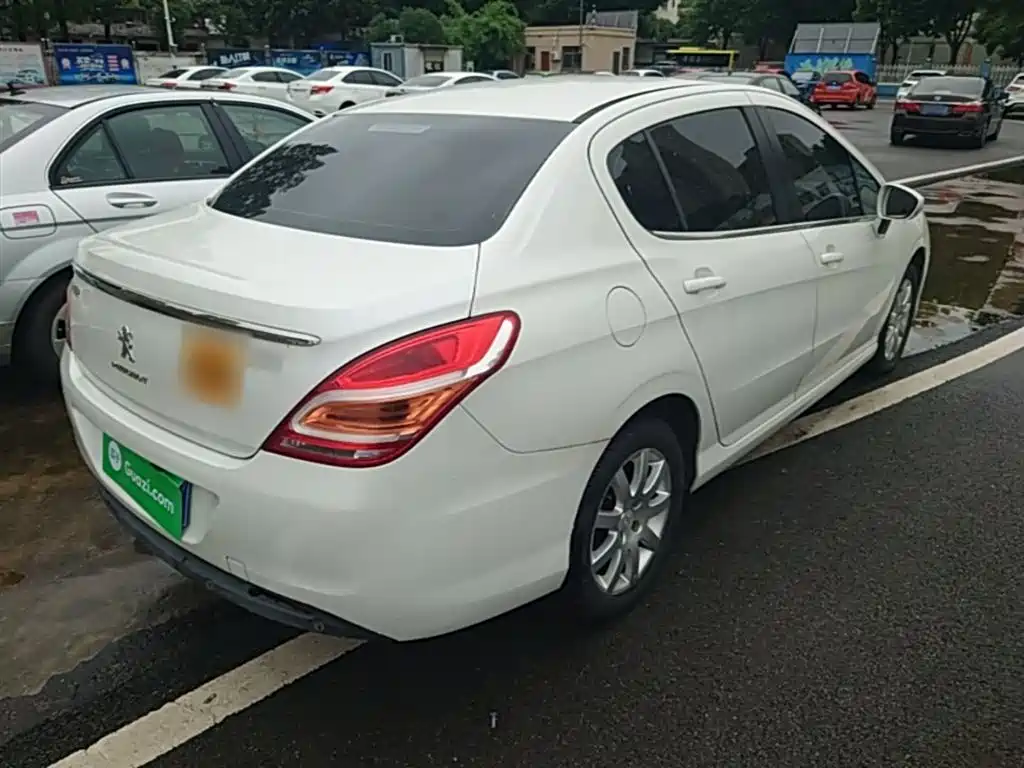 Peugeot 308 2014 Model Joy Edition Classic 1.6L Automatic Trend Style фото 7