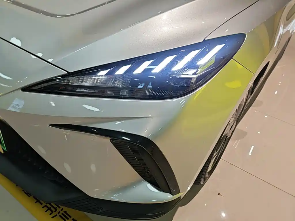 MG MG4 EV 2023 2023 415km Overseas Champion Edition