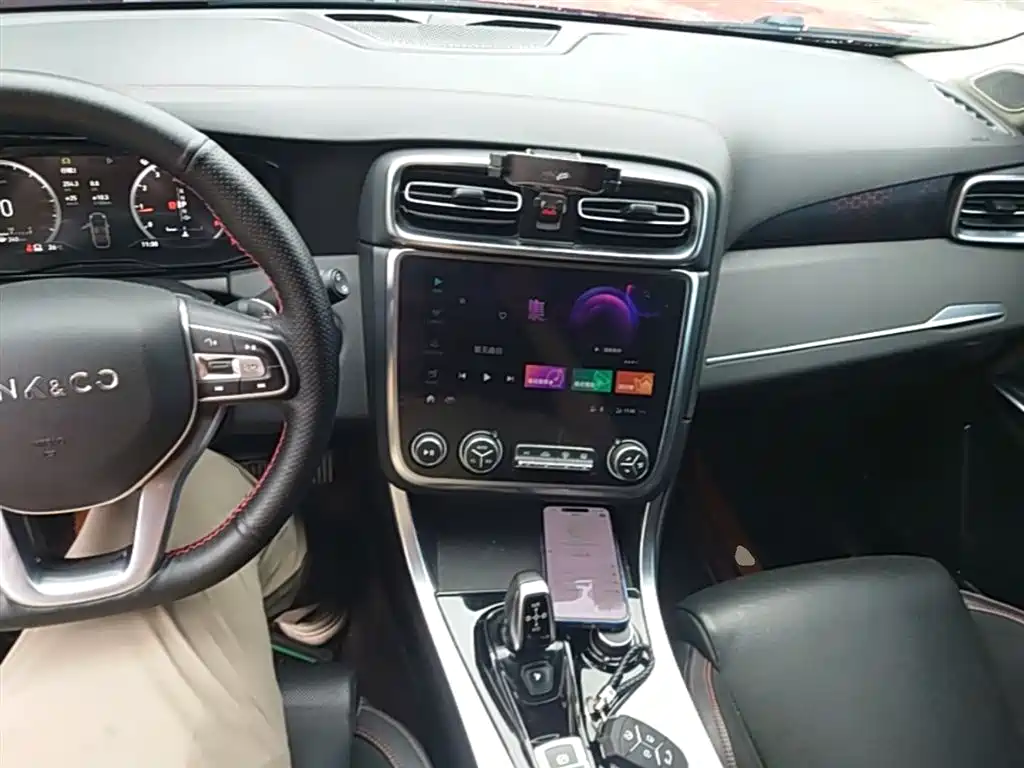 Lynk & Co 01 2019 2.0T AWD Pro Edition China V фото 10