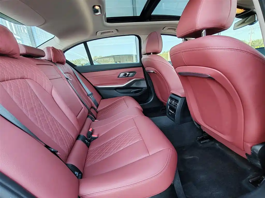 BMW 3 Series 2025 325Li M Sport Package фото 13