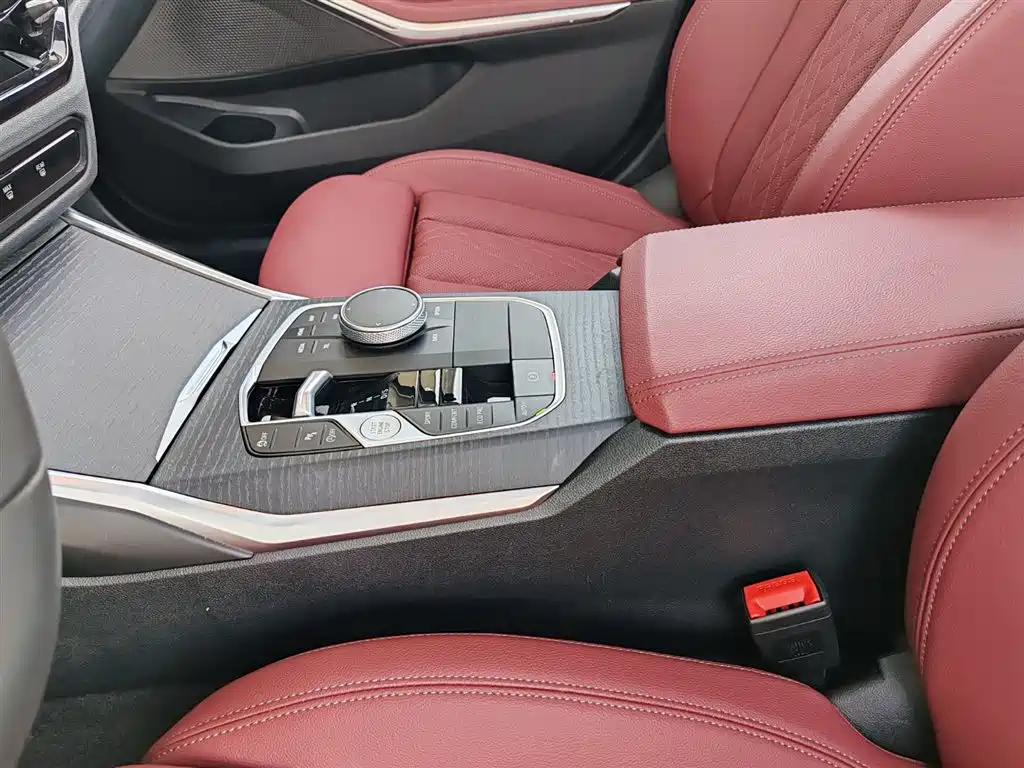 BMW 3 Series 2025 325Li M Sport Package фото 16