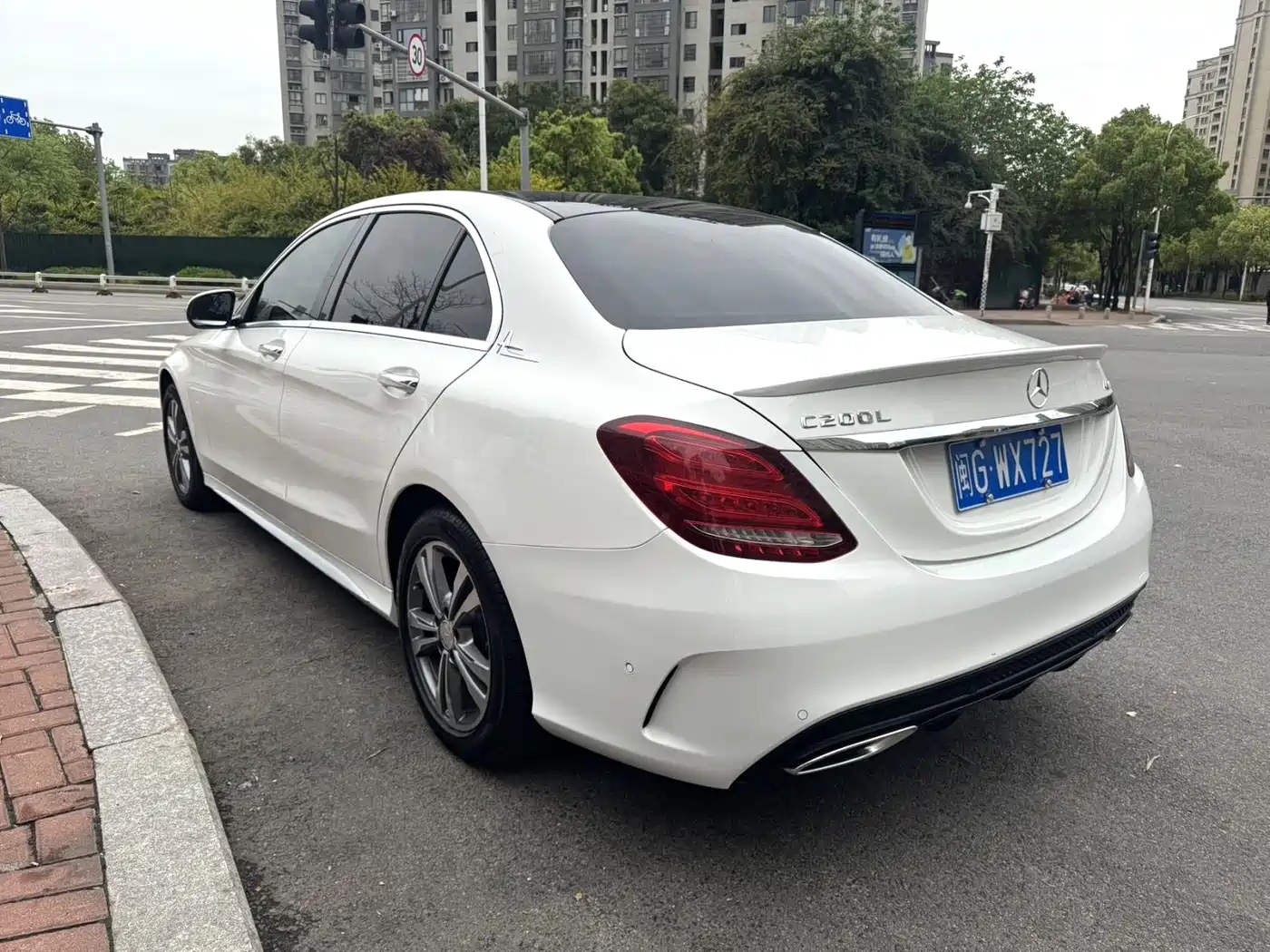 Mercedes-Benz C-Class 2016 C 200 L Sport фото 4