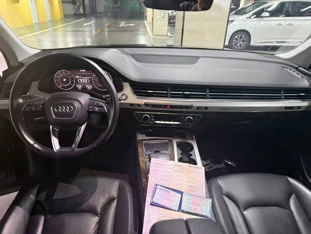 Фото 7 - Audi Q7