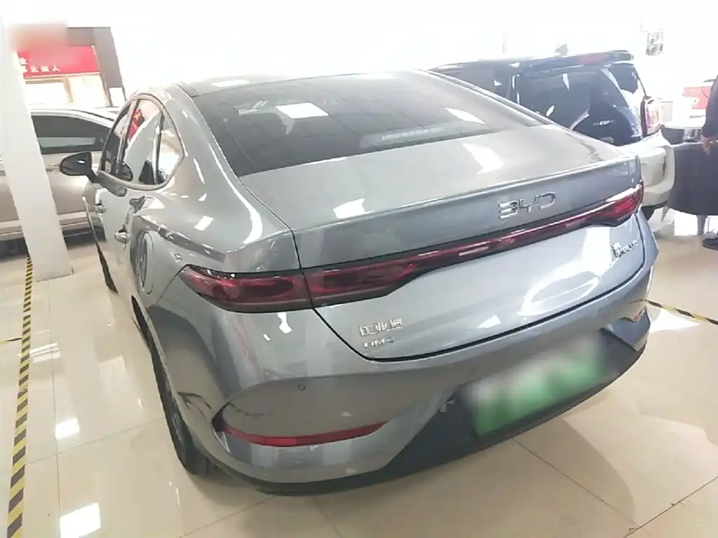 BYD Qin PLUS 2025 DM-i Smart Drive 55KM Leader фото 5