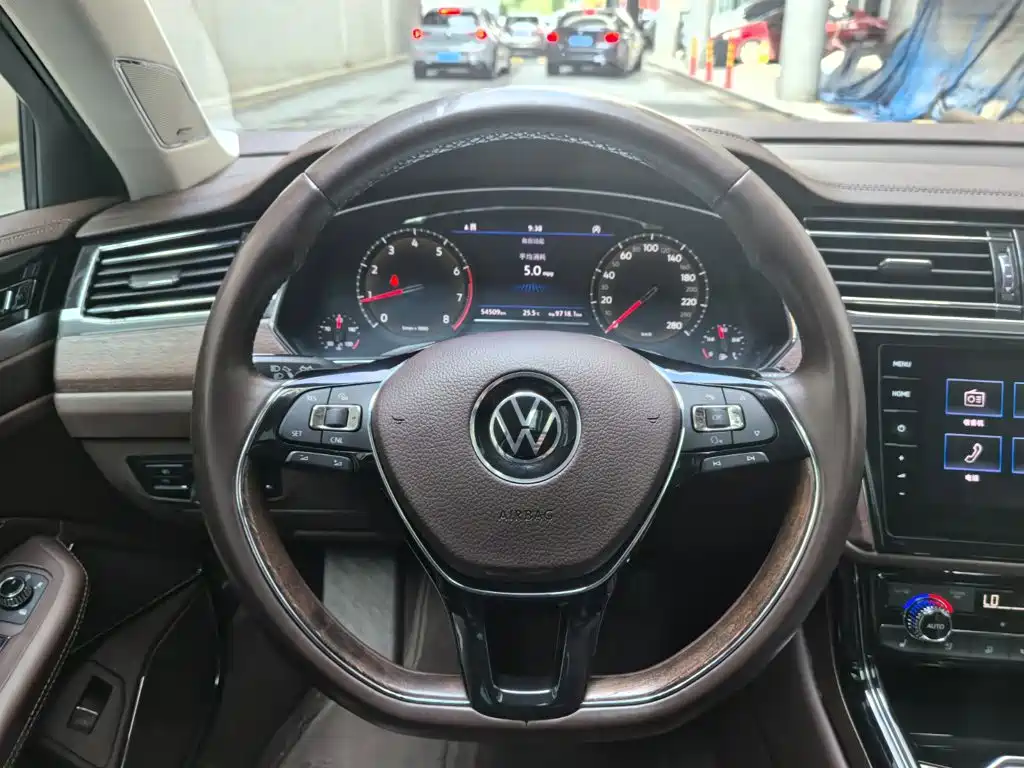 Volkswagen Phideon 2023 2021 380TSI Premium Edition