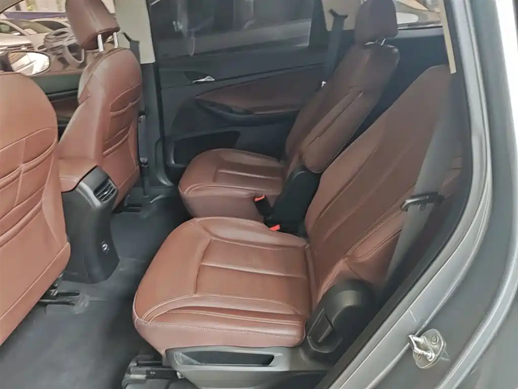 Buick GL6 2018 18T 6-Seater Premium фото 17