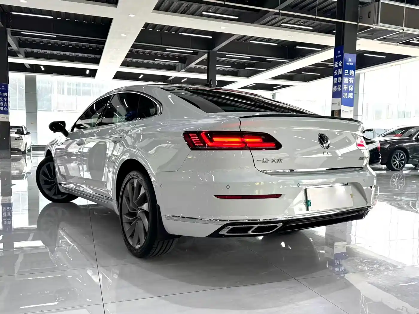 Volkswagen FAW-Volkswagen CC 2024 380TSI Eye-catching Edition фото 7