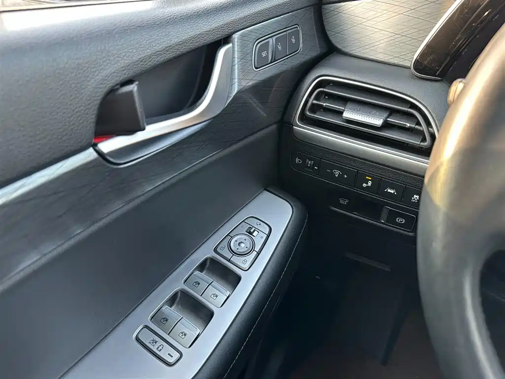 Hyundai Palisade 2021 3.5L Automatic 4WD GLS фото 22