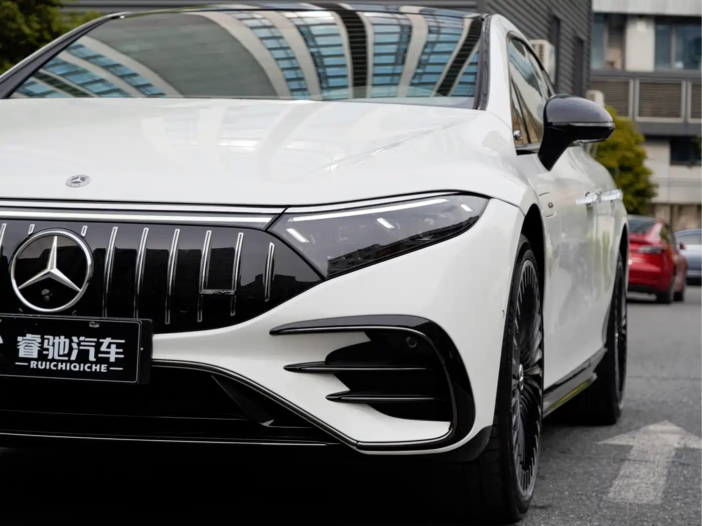 MERCEDES-BENZ EQS AMG