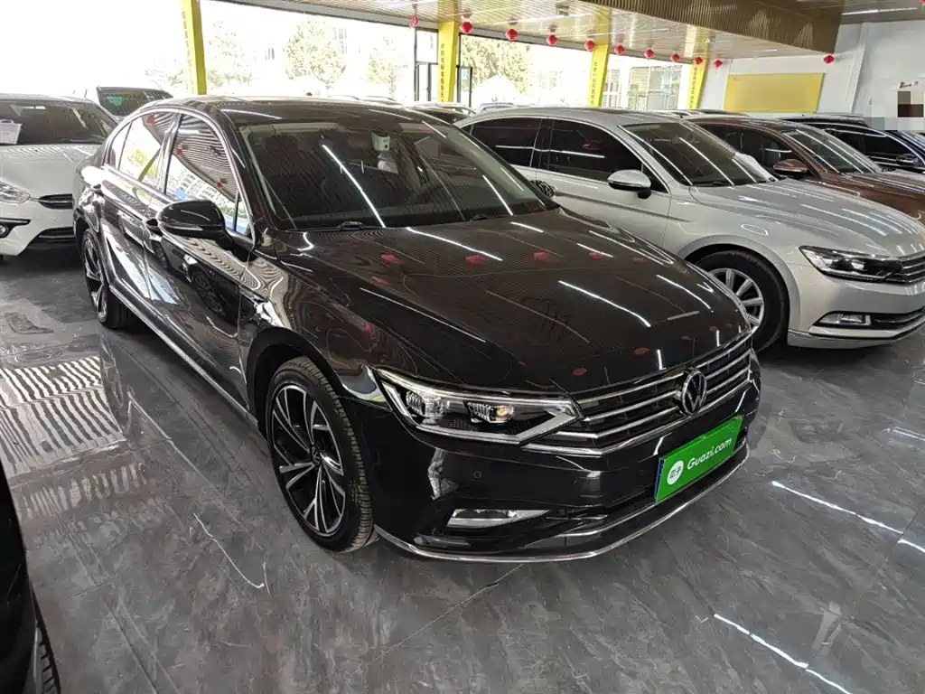 Volkswagen Magotan 2020 330TSI DSG Luxury фото 5