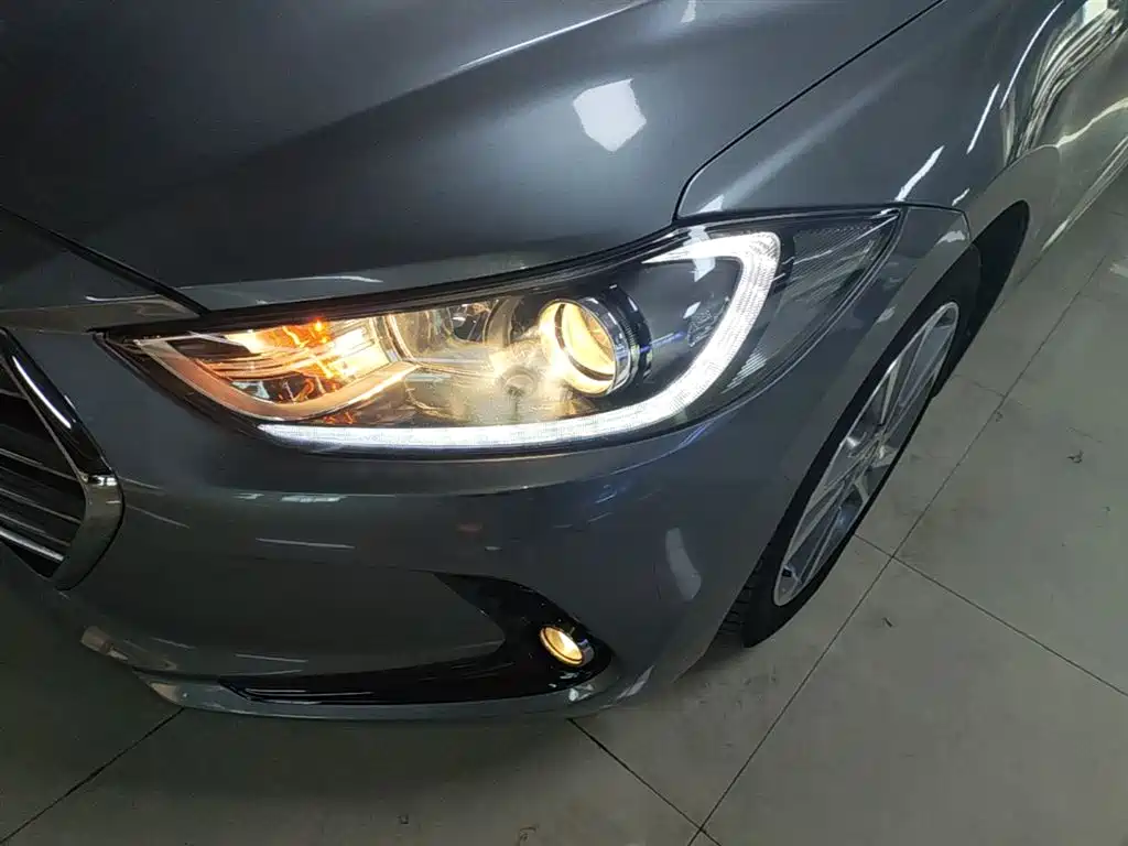 Hyundai Elantra 2016 Model 1.6L Automatic Smart Elite фото 24
