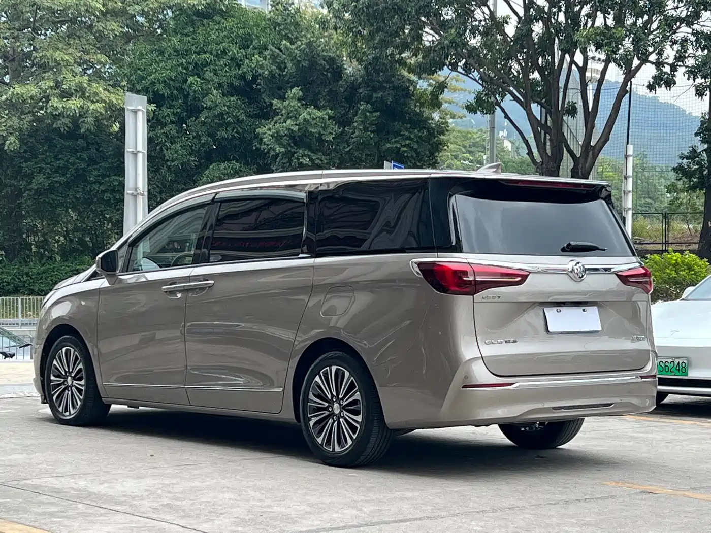 Buick GL8 2022 ES Landmark 653T Flagship фото 6