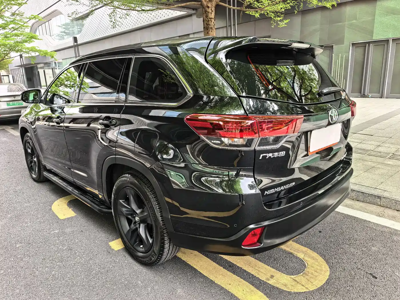 Toyota Highlander 2018 Model 2.0T 4WD Knight Edition 7-Seater China VI фото 9