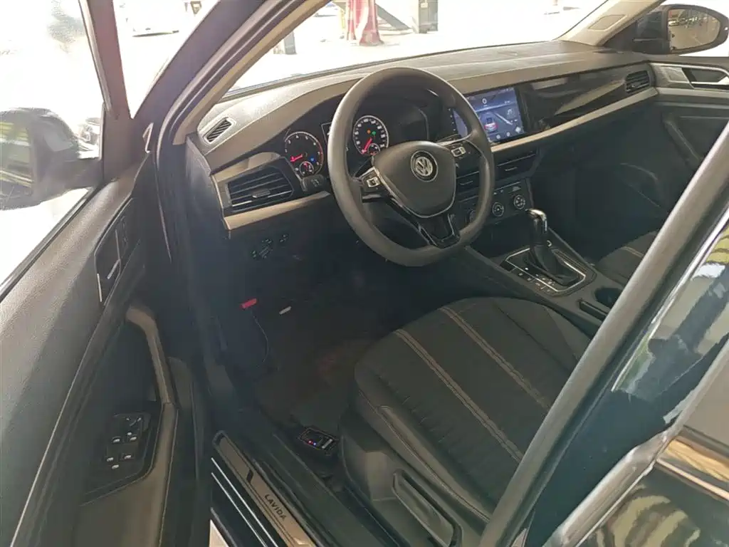 Volkswagen Lavida 2018 280TSI DSG Comfort Edition China V фото 16