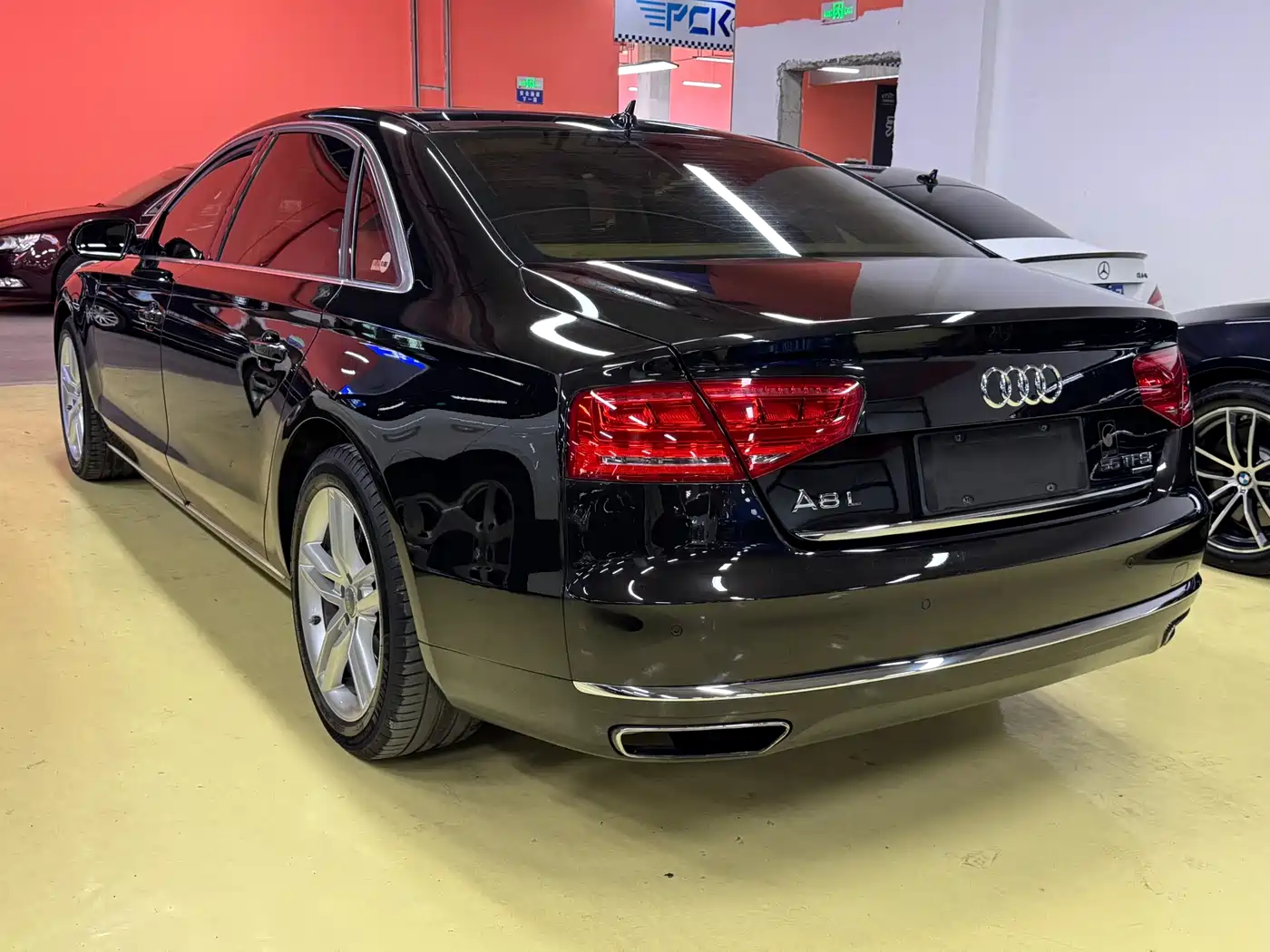 Audi A8 2013 A8L 45 TFSI quattro Exclusive фото 44