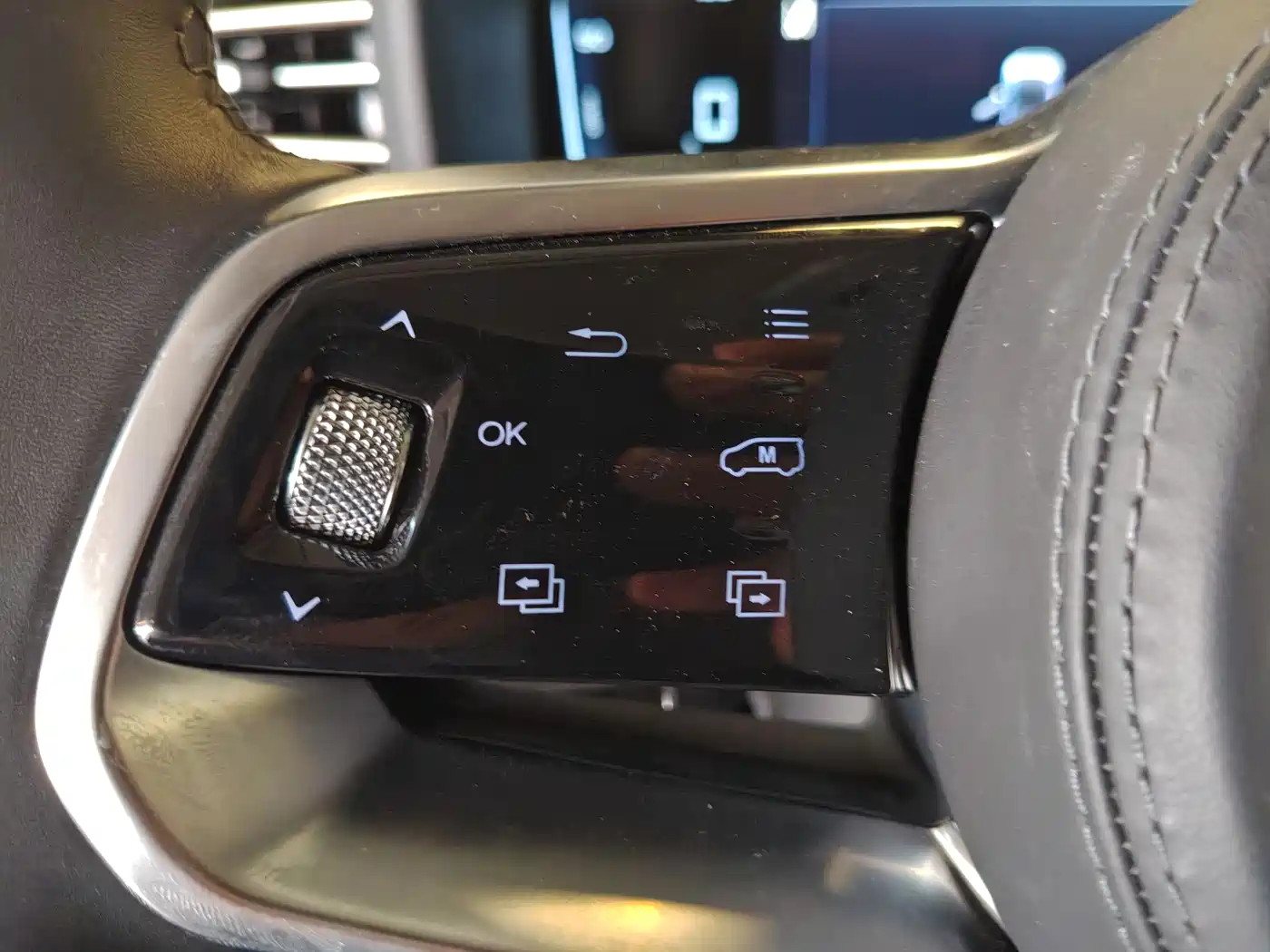 Hongqi HQ9 PHEV 2024 Model 2.0T AWD Luxury Edition фото 15