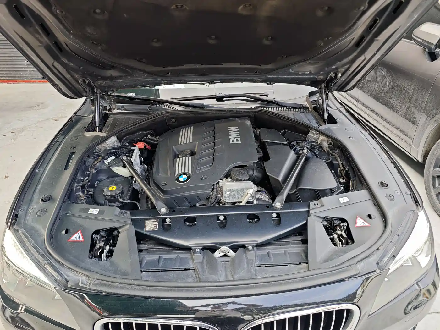 BMW 7 Series 2013 Model 730Li Leading фото 13