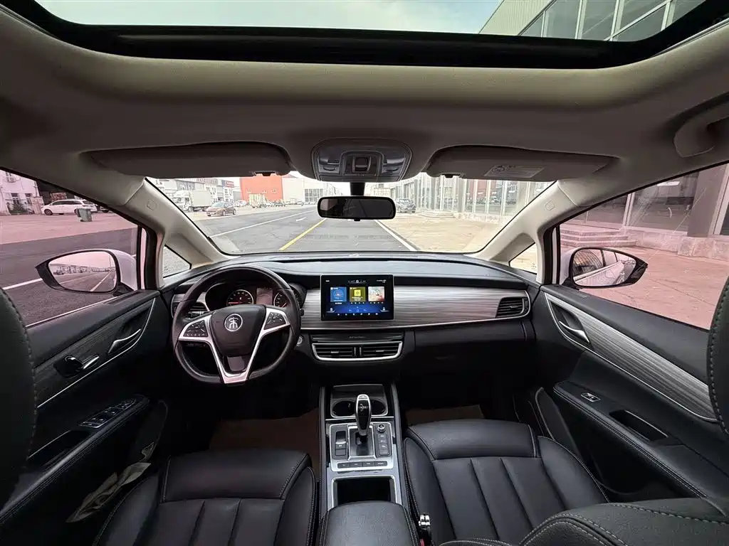 BYD Song MAX New Energy 2019 DM 1.5T Smart Connect Advance 7-seater China V фото 9