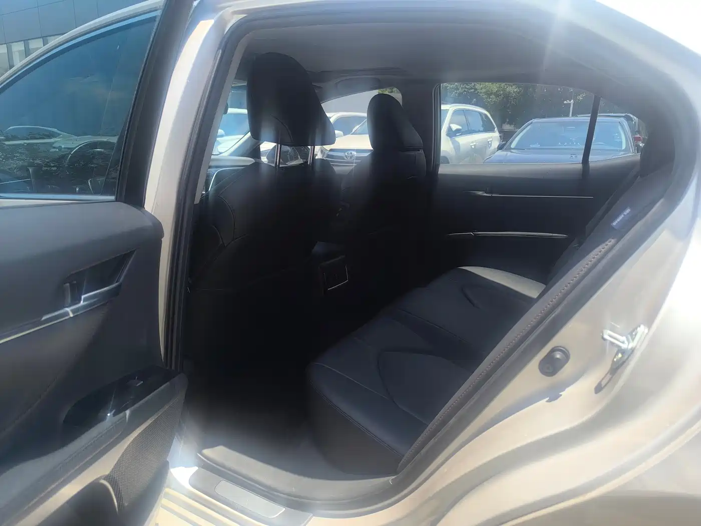 Toyota Camry 2023 2.0G Luxury Edition фото 4