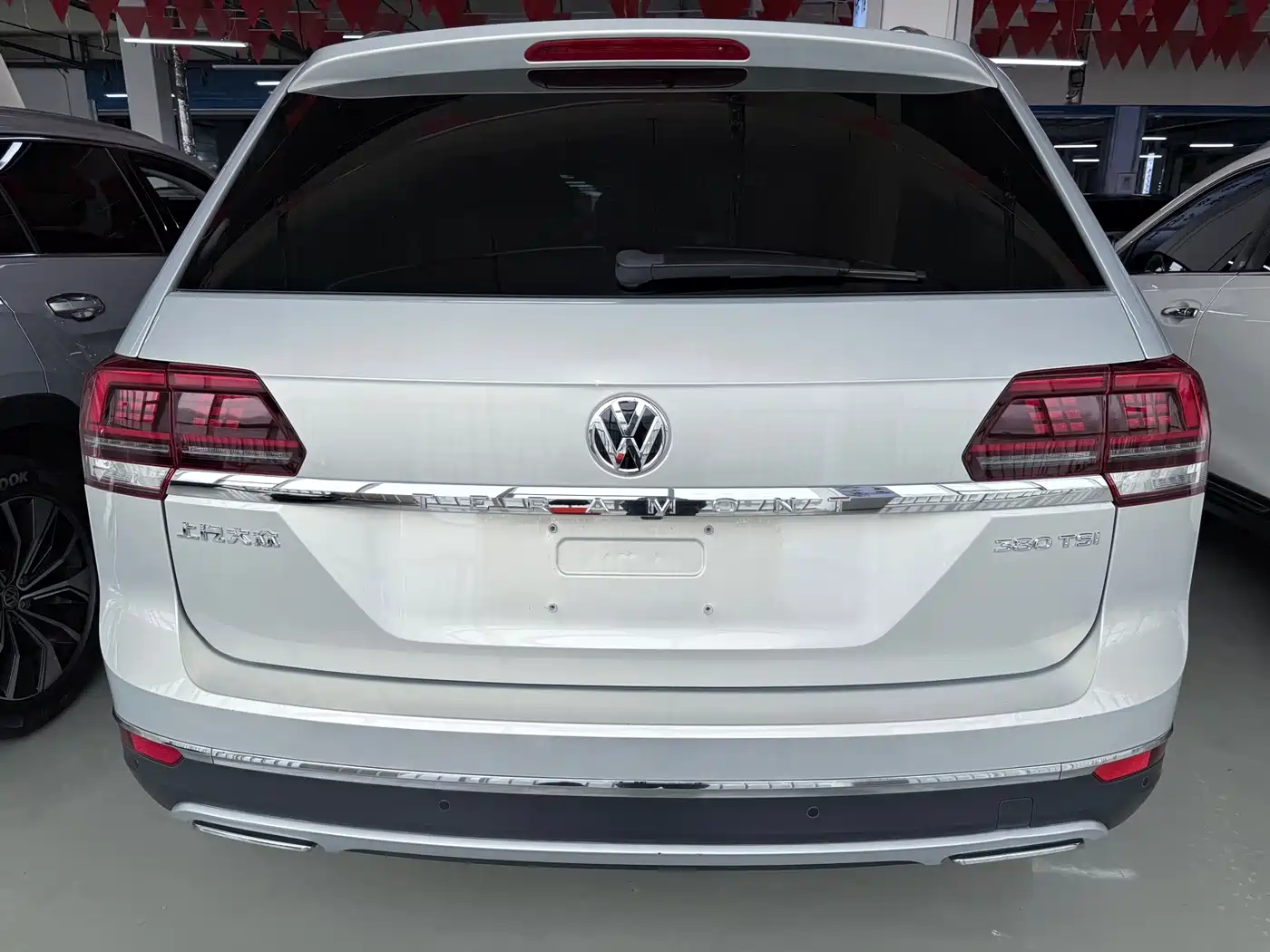 Volkswagen Teramont 2020 380TSI 4WD Luxury Edition China VI фото 17