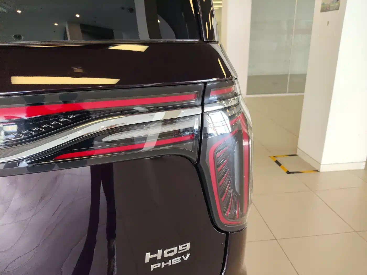 Hongqi HQ9 PHEV 2024 Model 2.0T AWD Luxury Edition фото 35