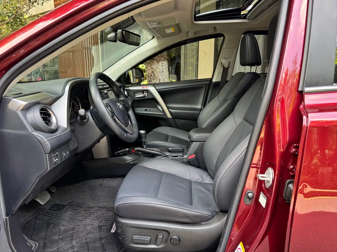 Toyota RAV4 Rongfang 2016 2.0L CVT 2WD Smart (China V) фото 12