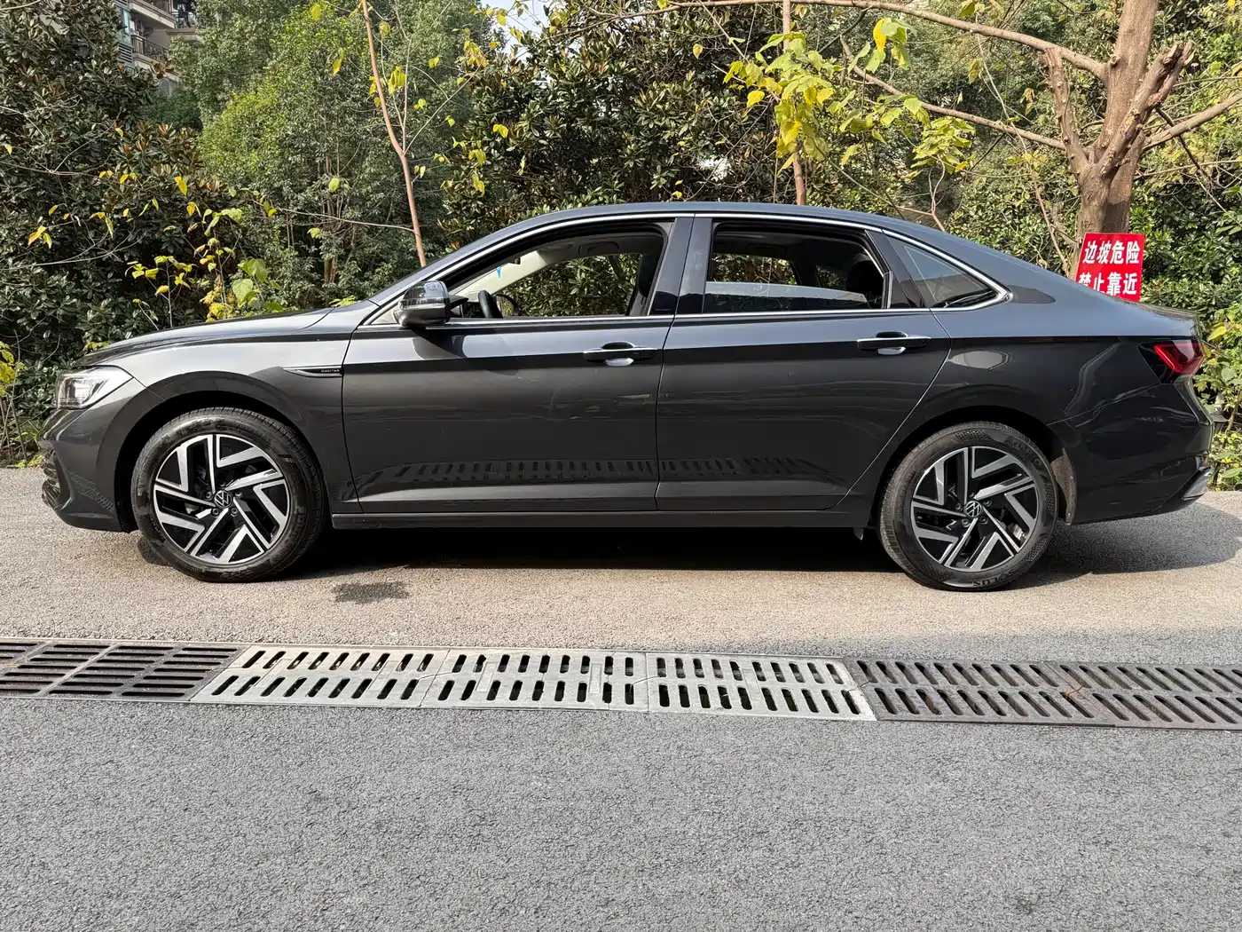 Volkswagen Sagitar 2023 280TSI DSG Surpass Plus Edition фото 13