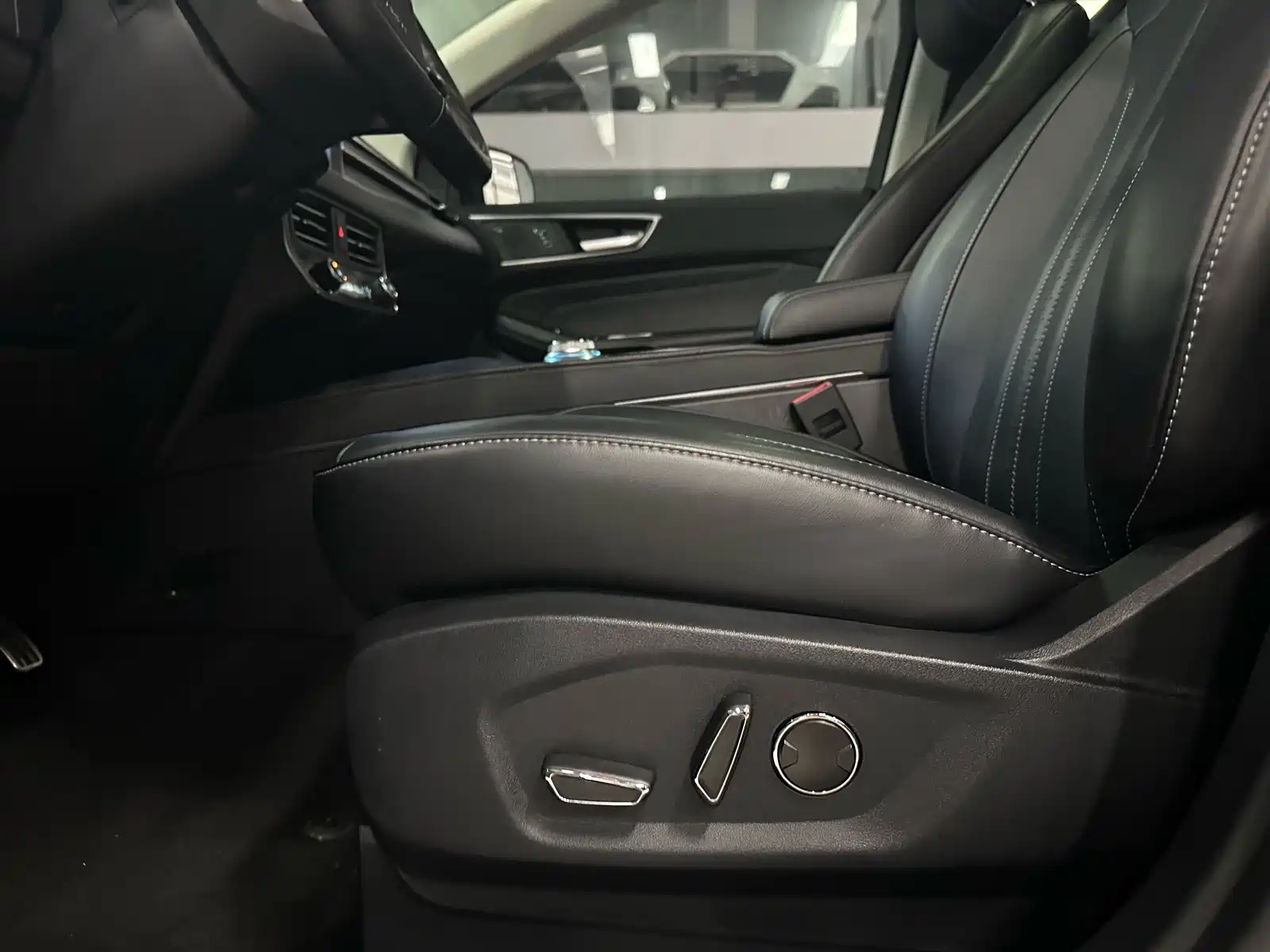 Фото 5 - Ford Edge