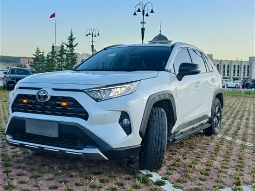 Toyota RAV4 Rongfang 2022 2.0L CVT 4WD Trend Plus Edition