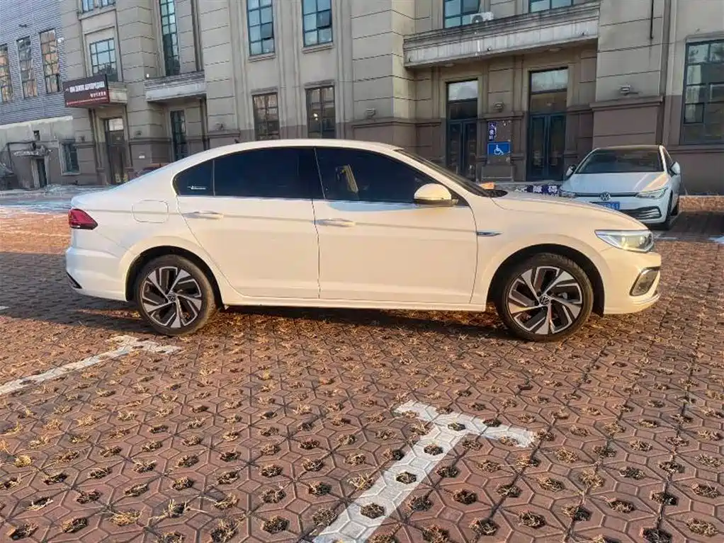 Volkswagen Bora 2023 200TSI DSG Smart Edition фото 4