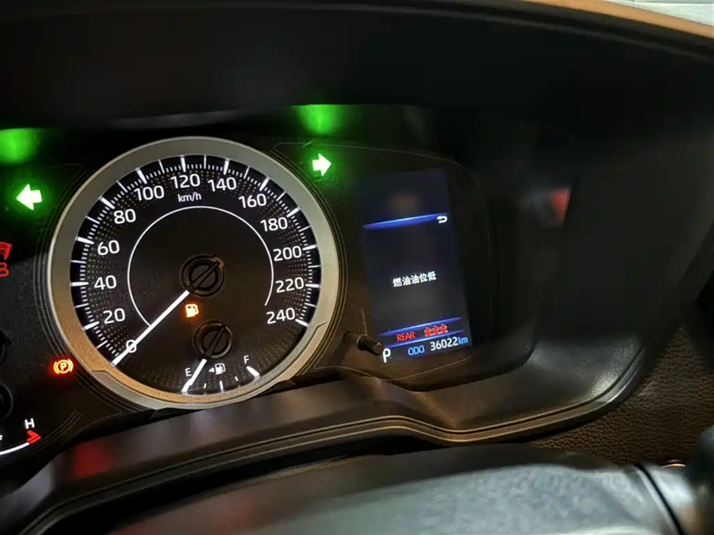 Toyota Levin 2021 185T CVT Luxury Edition фото 3