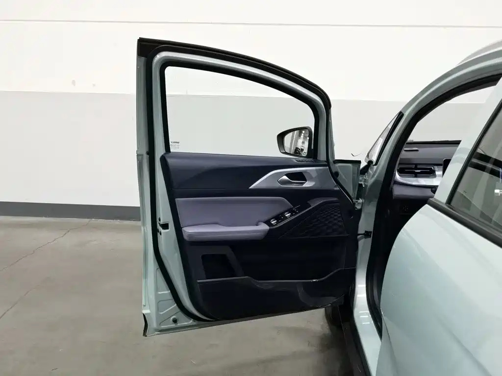 Photo 8 - Geely Geometry E Firefly