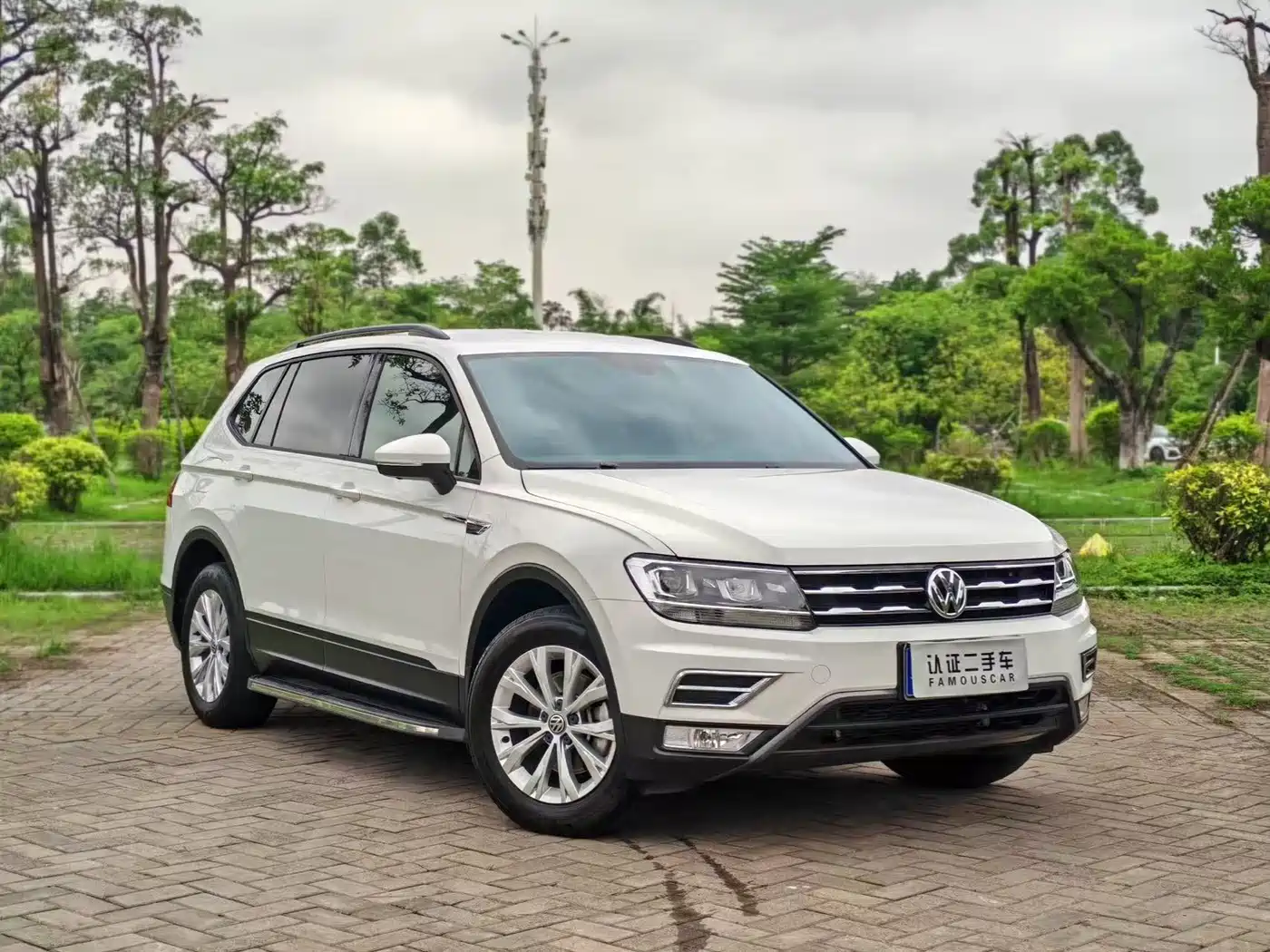 Volkswagen Tiguan L 2017 330TSI Automatic 2WD Trend Edition фото 3