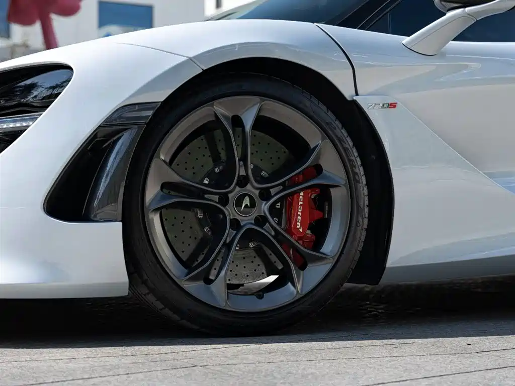 McLaren 720S 2019 4.0T Coupe фото 8