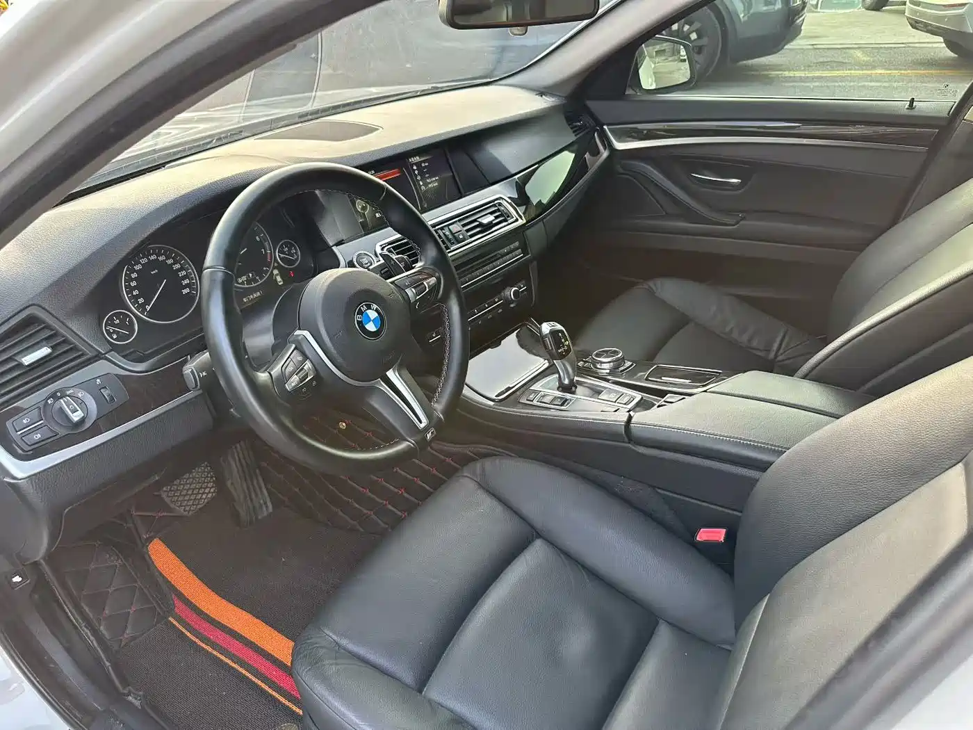 BMW 5 Series 2013 525Li Luxury фото 6