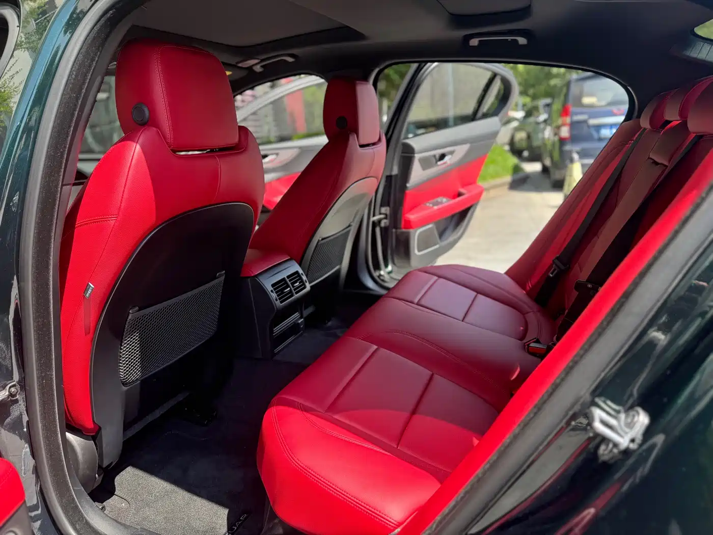 Jaguar XEL 2023 2.0T 250PS R-DYNAMIC S Progressive Sport фото 5