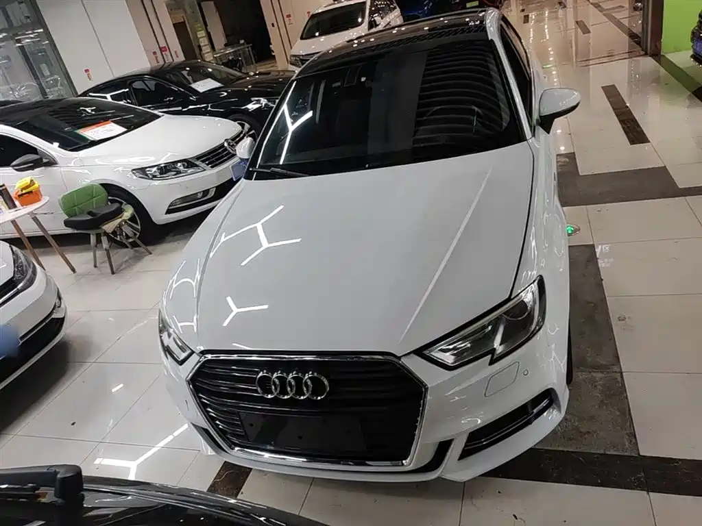 Audi A3 2017 Sportback 35 TFSI Fashion фото 3