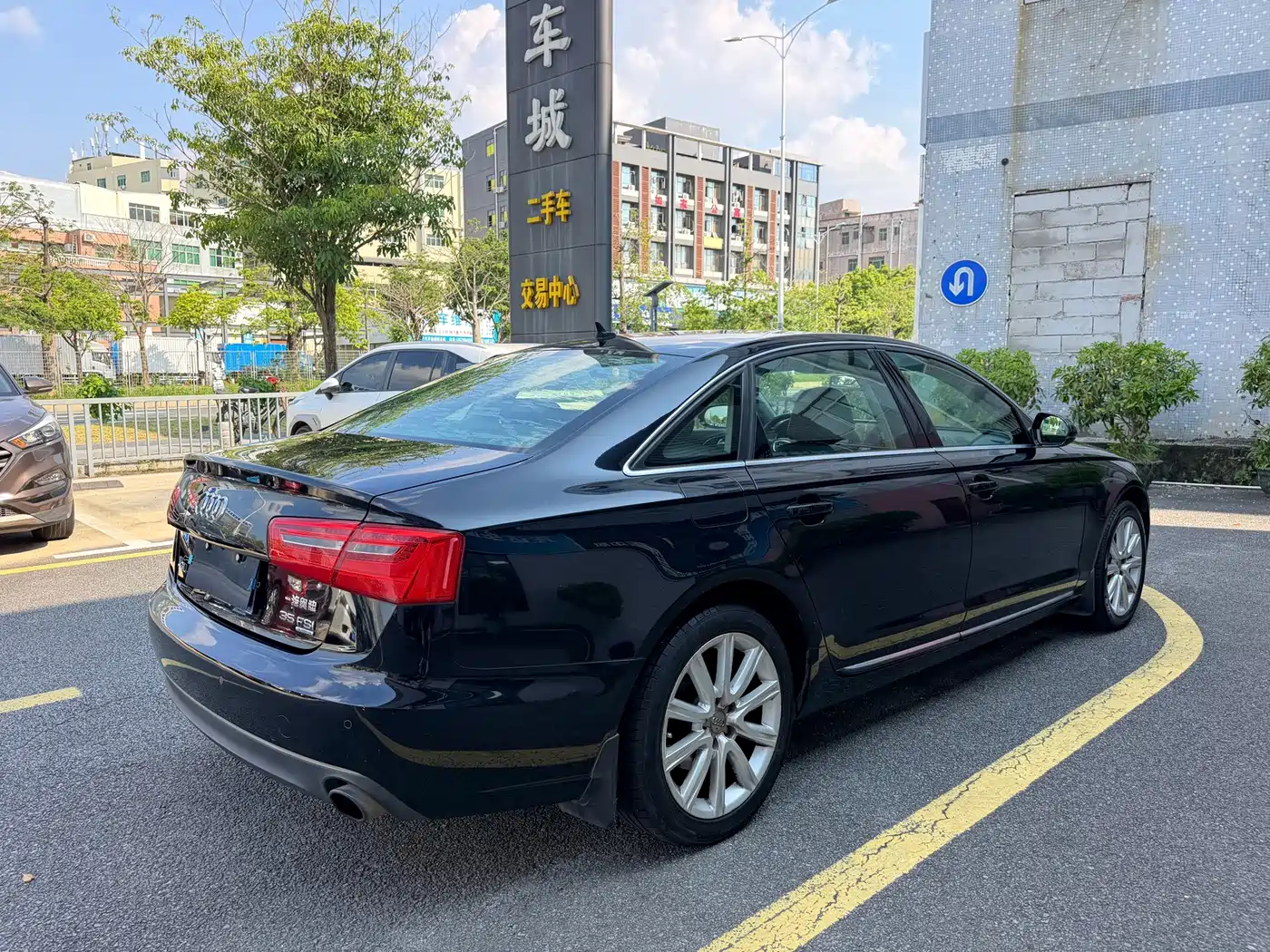 Фото 9 - Audi A6L
